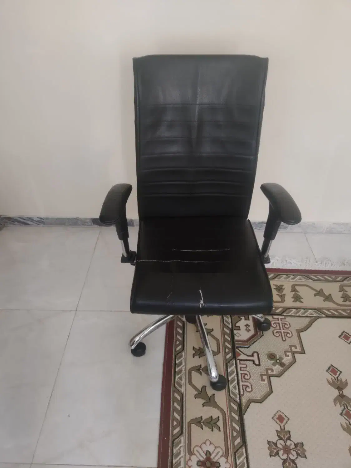 میز وصندلی مدیریت|دفتر کار|بروجرد, |دیوار