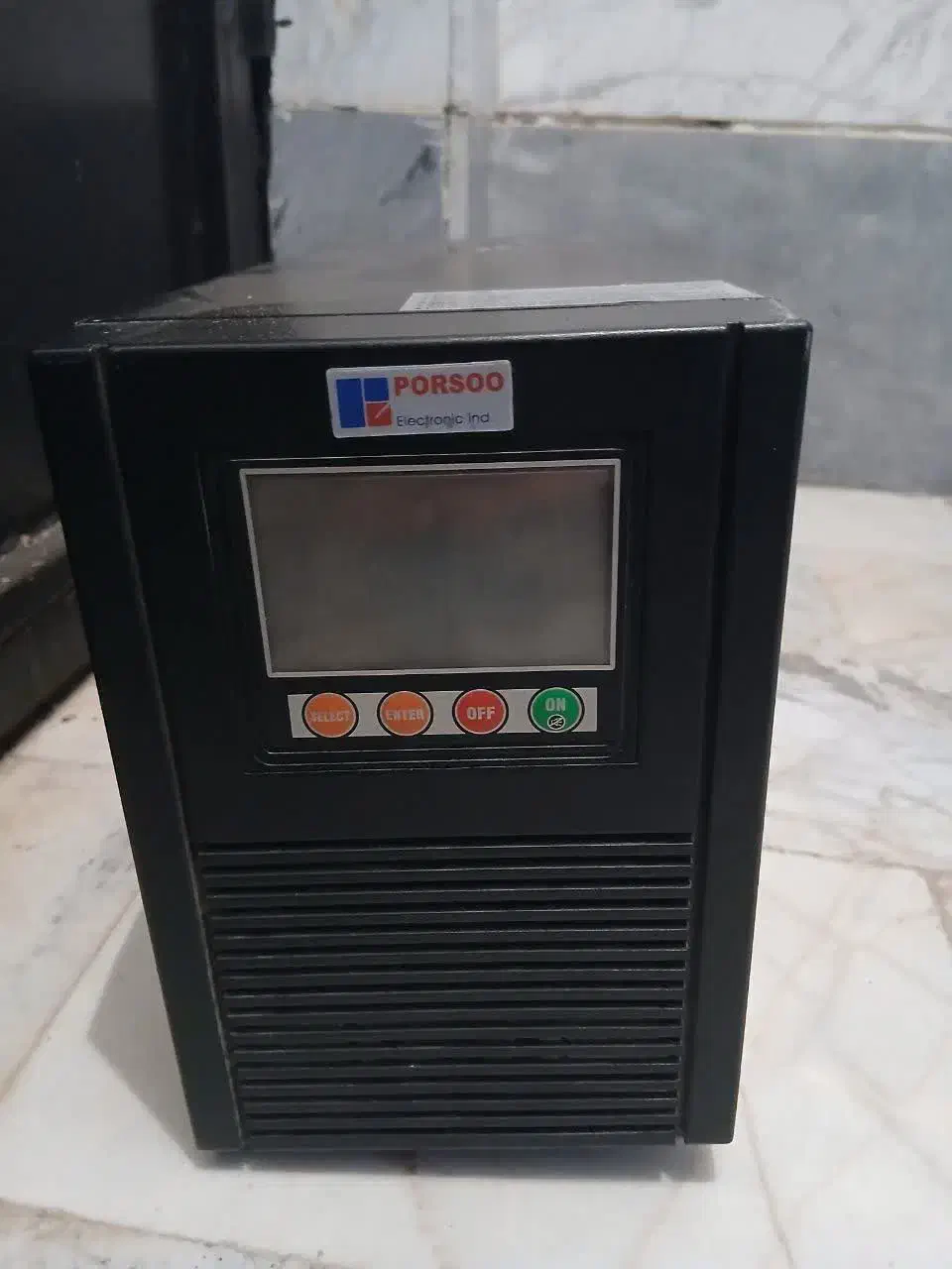 دستگاه ups۱۰۰۰وات porsoo 220v|قطعات و لوازم جانبی رایانه|ورامین, ریحان آباد|دیوار