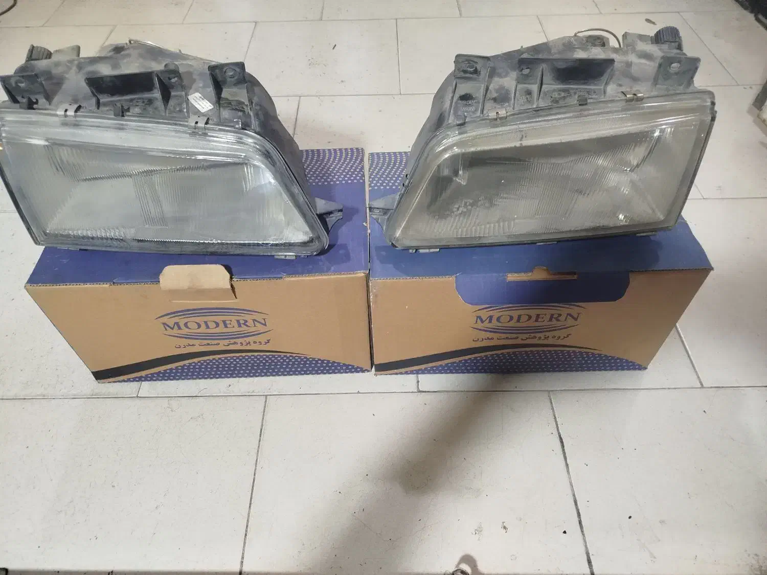 چراغ جلوی 405|قطعات یدکی و لوازم جانبی|اراک, |دیوار