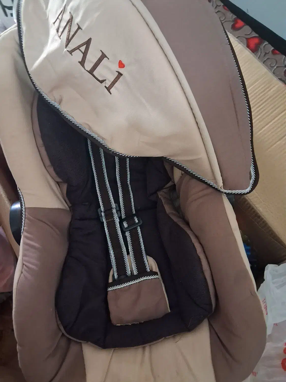 کریر|کالسکه و لوازم جانبی|بروجرد, |دیوار