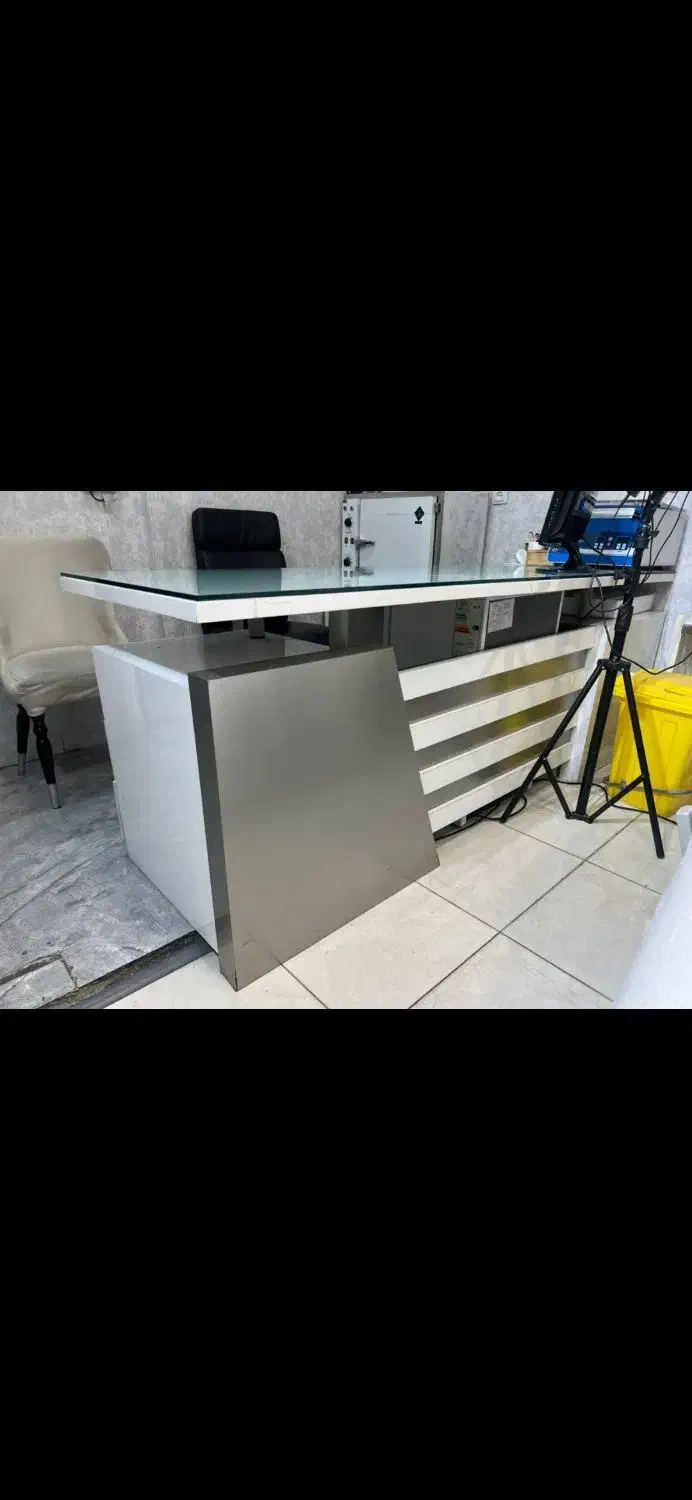 میز مدیریتی یا منشی|دفتر کار|تهران, شهرک فردوس (حسینی)|دیوار