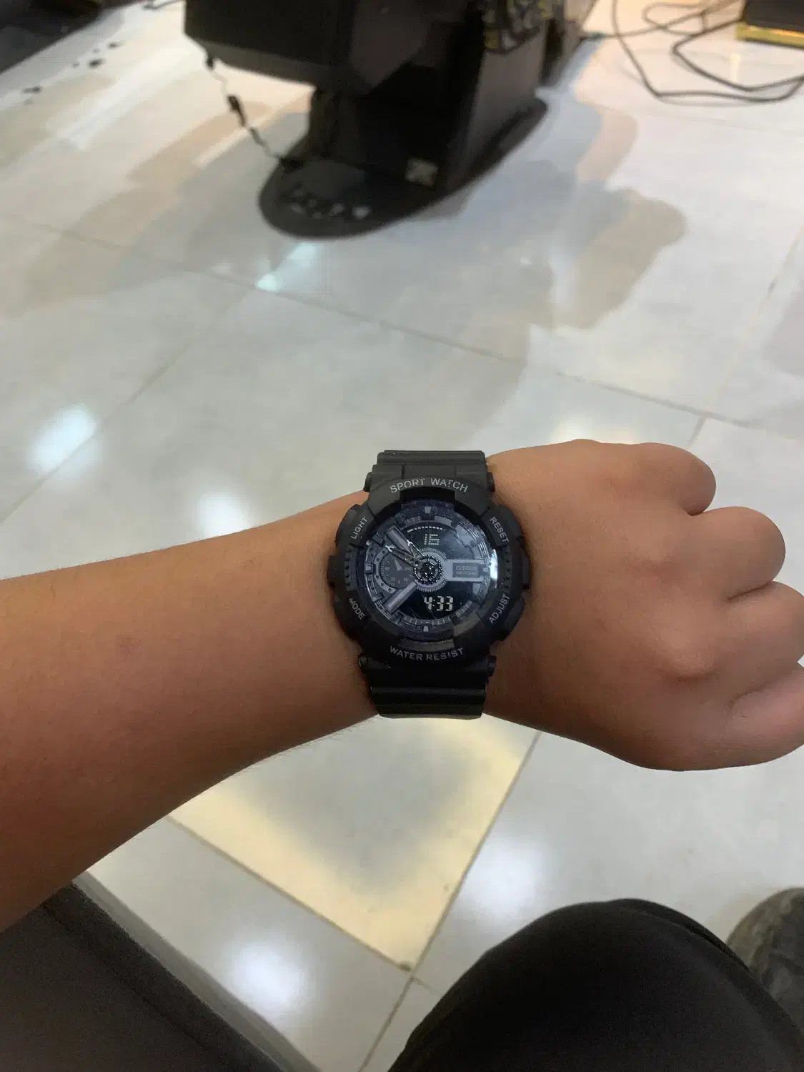 ساعت مچی چی شاک‌|ساعت|لاهیجان, کوی زمانی|دیوار