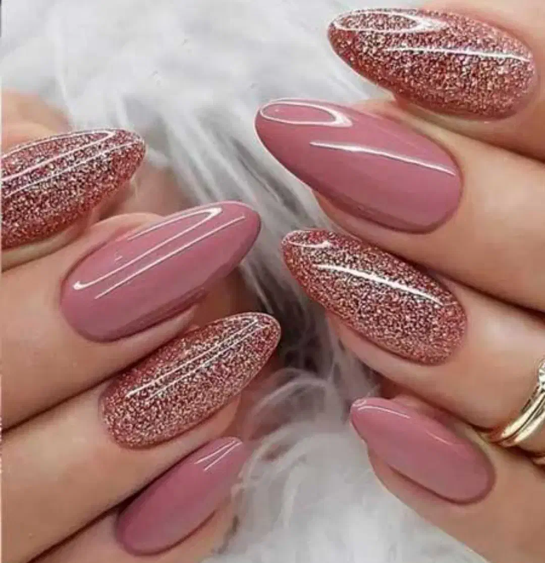 کاشت ناخن بالاکژل280|خدمات آرایشگری و زیبایی|قم, آزادگان|دیوار