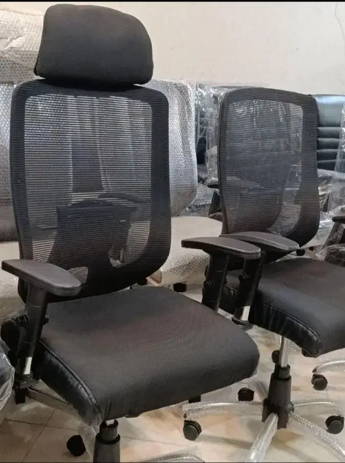 صندلی پشت توری مدیریتی اداری کامپیوتری اپنی میز|دفتر کار|مشهد, طلاب|دیوار