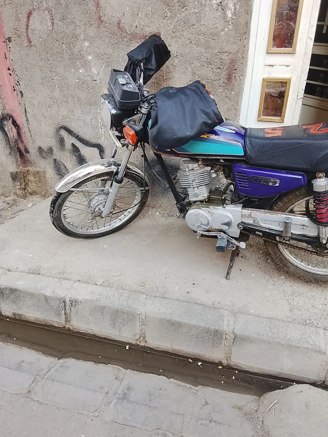 موتورسیکلت|موتورسیکلت|مشهد, رباط طرق|دیوار