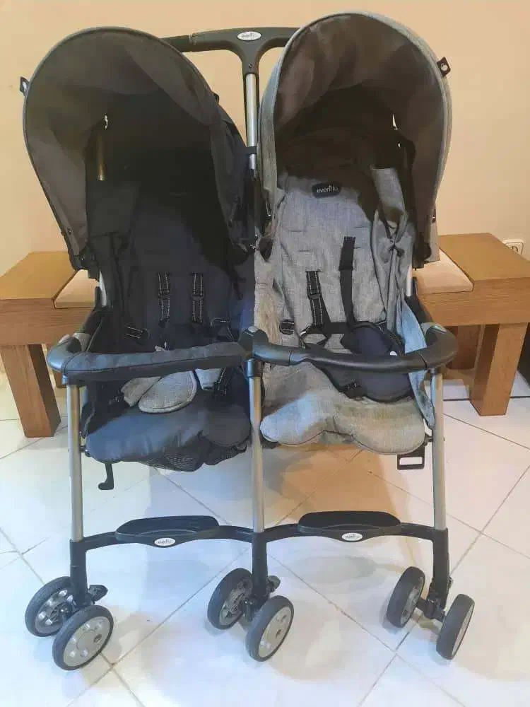 کالسکه دو قلو اون فلو خیلی تمیز|کالسکه و لوازم جانبی|تهران, گیشا|دیوار