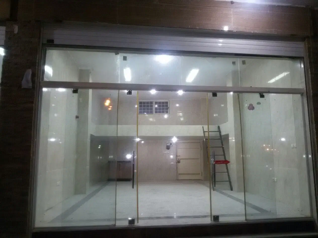 مغازه ۵۰ متری تجاری اجاره|اجارهٔ مغازه و غرفه|اصفهان, جاوان|دیوار