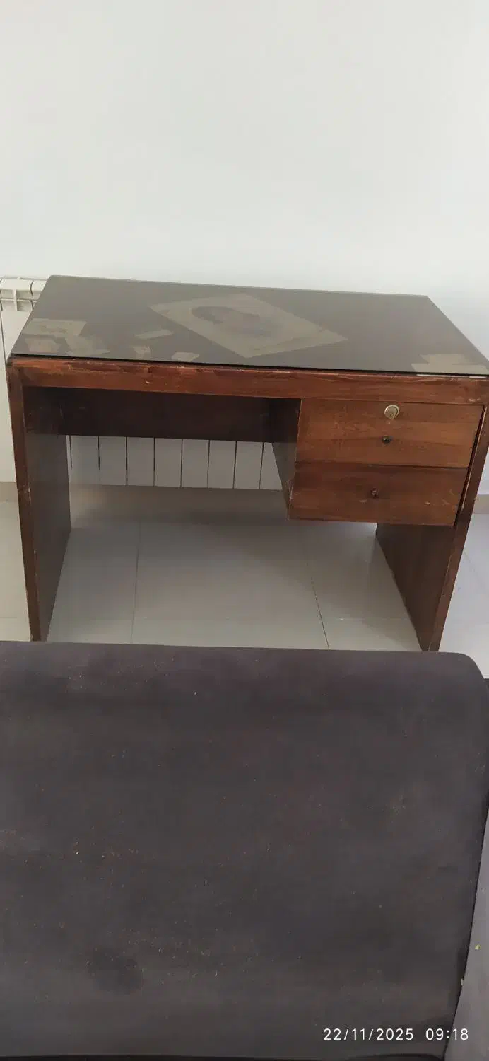 فروش چند تا وسایل|میز تحریر و کامپیوتر|مشکیندشت, |دیوار