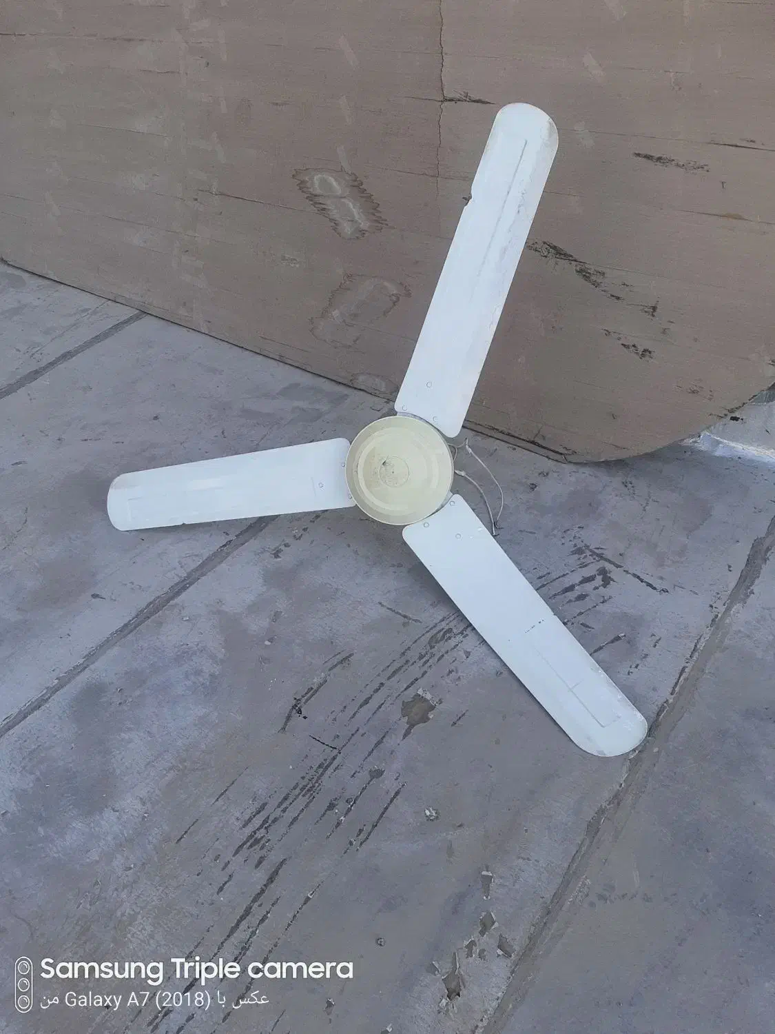 پنکه سقفی ناسیونال|پنکه و تصفیه‌کنندهٔ هوا|کرج, شهرک فهمیده|دیوار