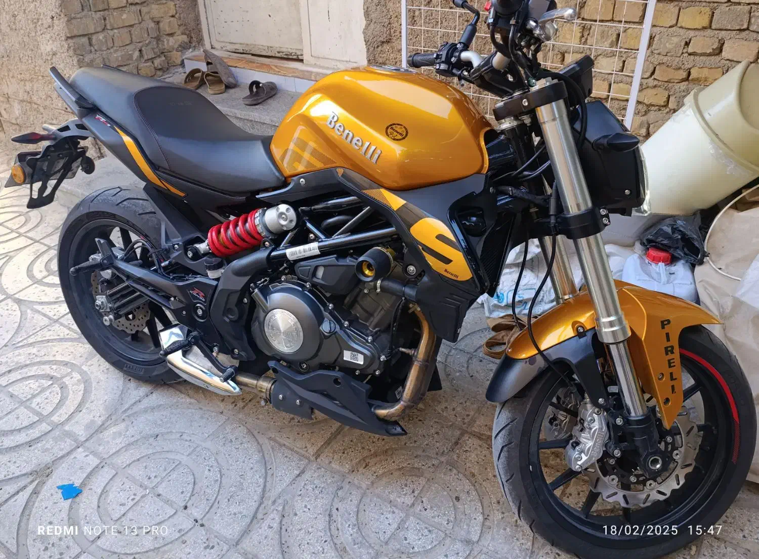 بنلی۳۰۰ زیر قیمت|موتورسیکلت|شیراز, قلعه نو|دیوار