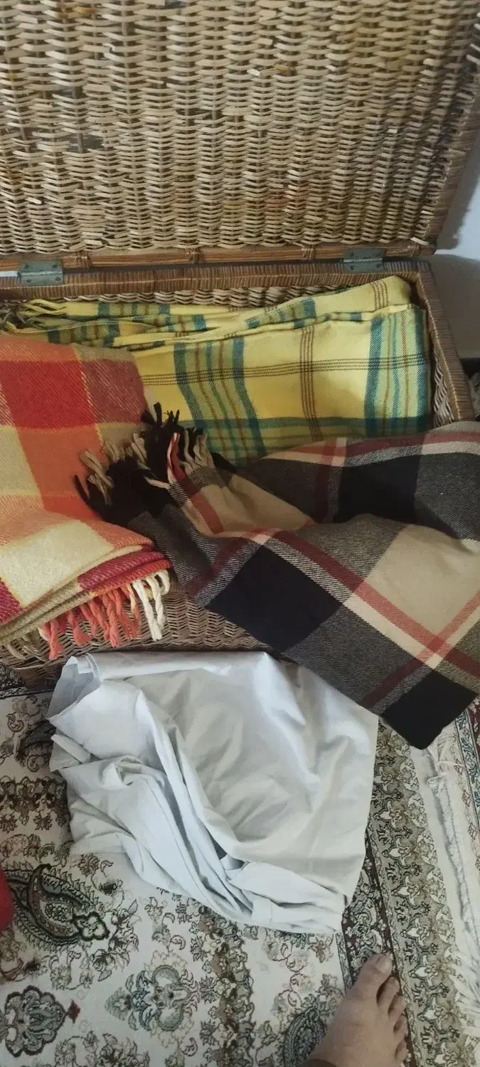 سبد حصیری کارکرده ابعاد طول ۳۰در۶۰قی۰۲۰۰ت۵۰۰|رختخواب، بالش، پتو|تهران, سبلان (لشگر)|دیوار