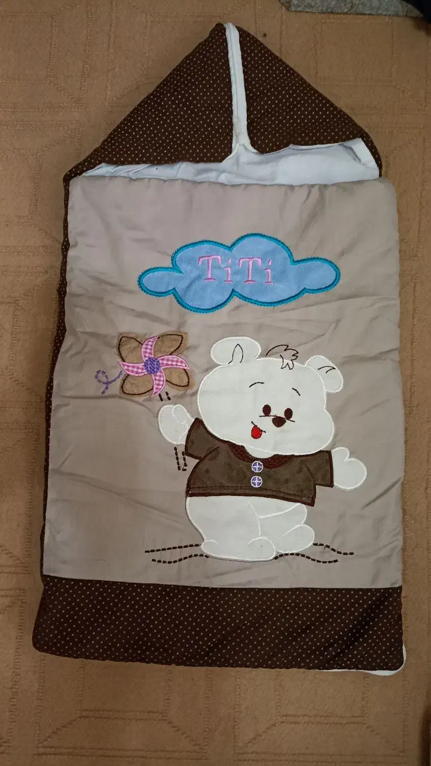 قنداق فرنگی در حد نو|اسباب و اثاث بچه|قائن, |دیوار