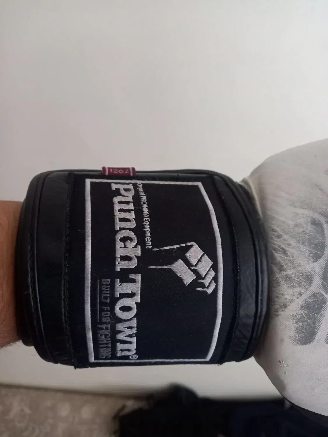 دستکش بوکس کیک بوکس مویتای|تجهیزات ورزشی|تهران, نظام‌آباد|دیوار