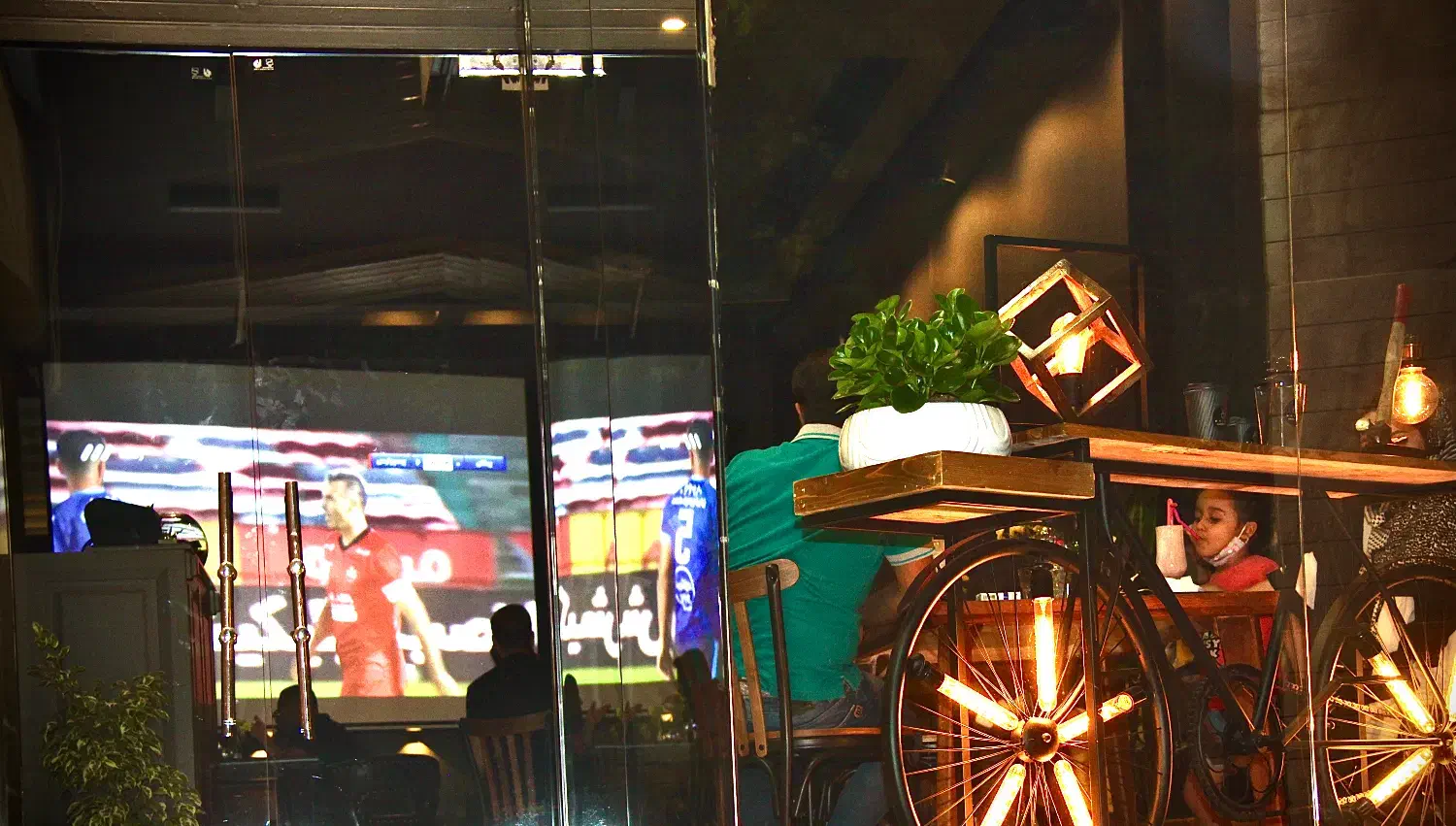 سالن کار و ویتر|استخدام خدمات فروشگاه و رستوران|تهران, تهران‌ویلا|دیوار