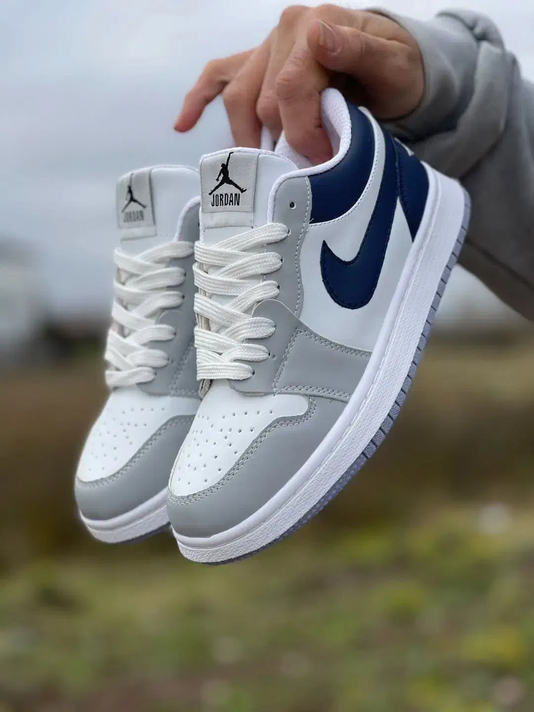 جردن|کیف، کفش، کمربند|رشت, معلم|دیوار