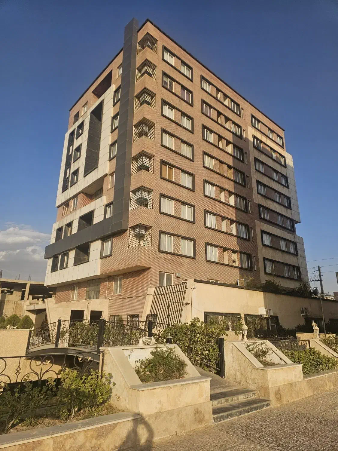 واحد 90 متری برج بستان نماسنگ فول با پارکینگ فاز3|فروش آپارتمان|هشتگرد, فاز ۳ مهستان|دیوار