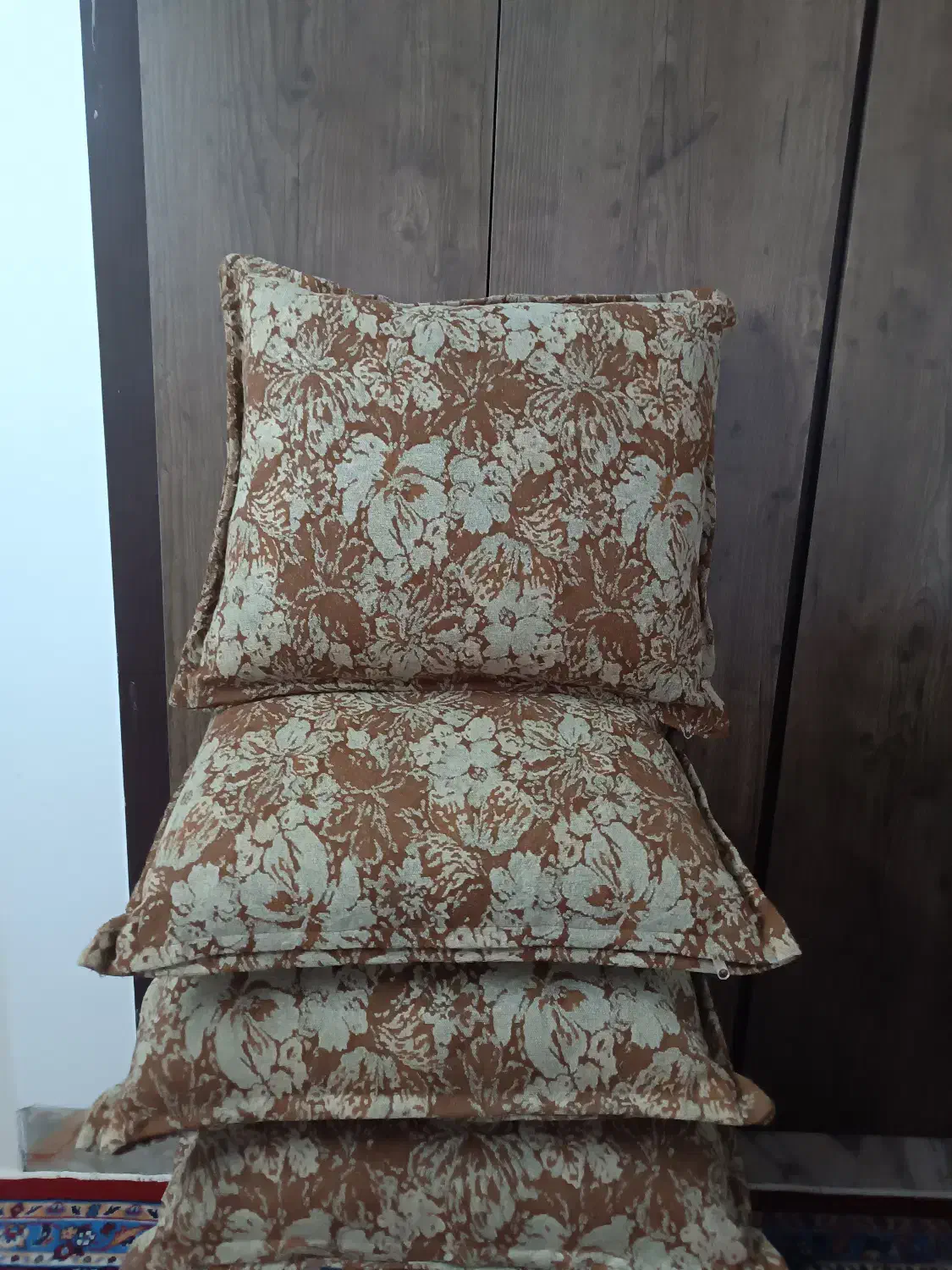 پشتی وکناره|پشتی|تربت جام, شهرک آزادگان|دیوار