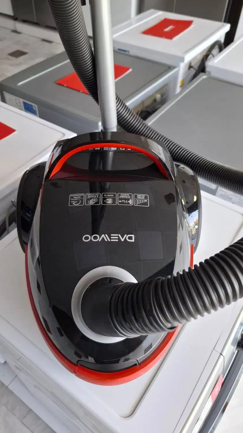 فروش ویژه جاروبرقی ویترینی زیر قیمت بازار|جاروبرقی، جارو شارژی، بخارشو|اراک, |دیوار