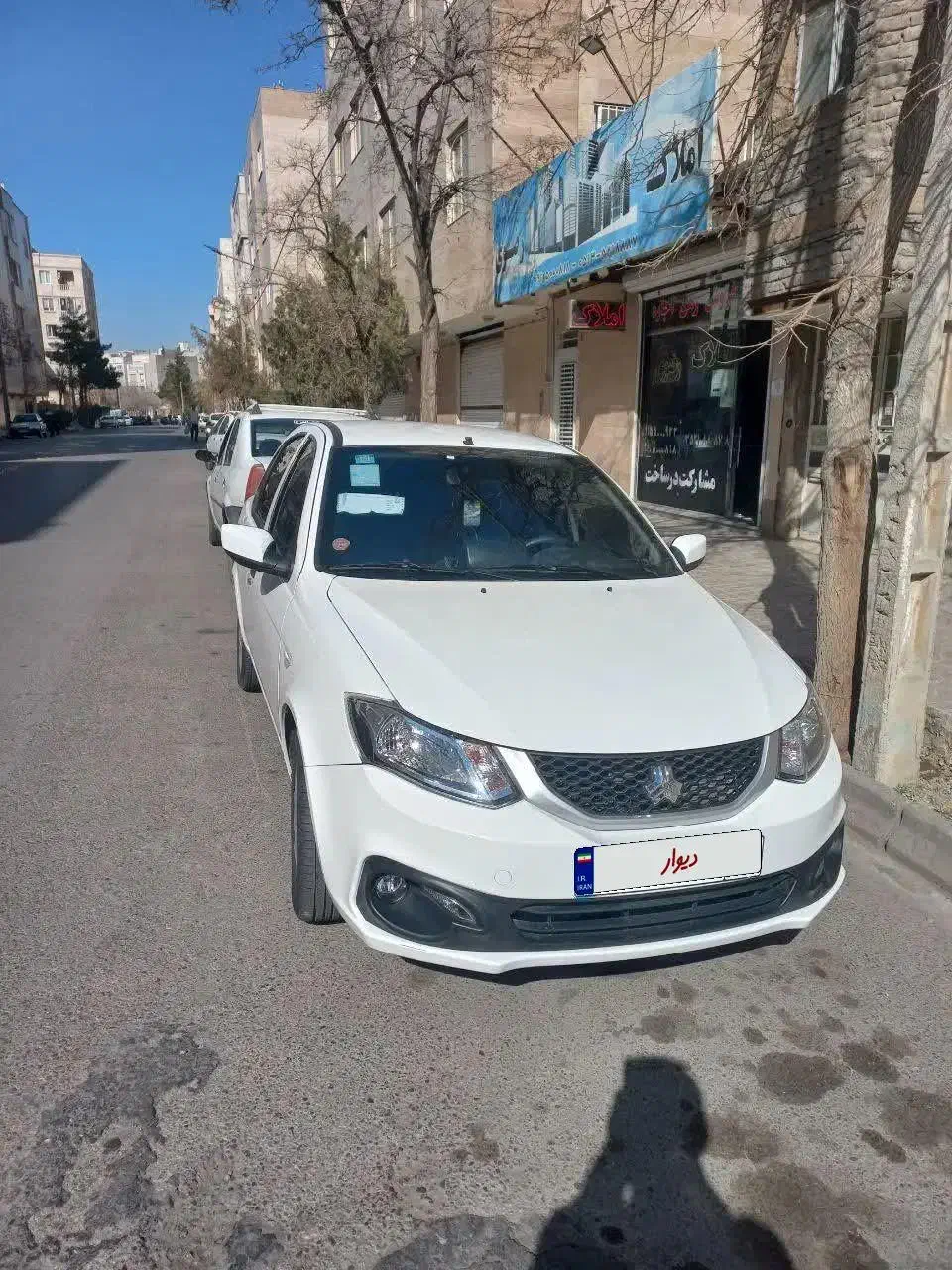 ساینا 1404 سفید|خودرو سواری و وانت|مشهد, فرهنگیان (شهرک غرب)|دیوار