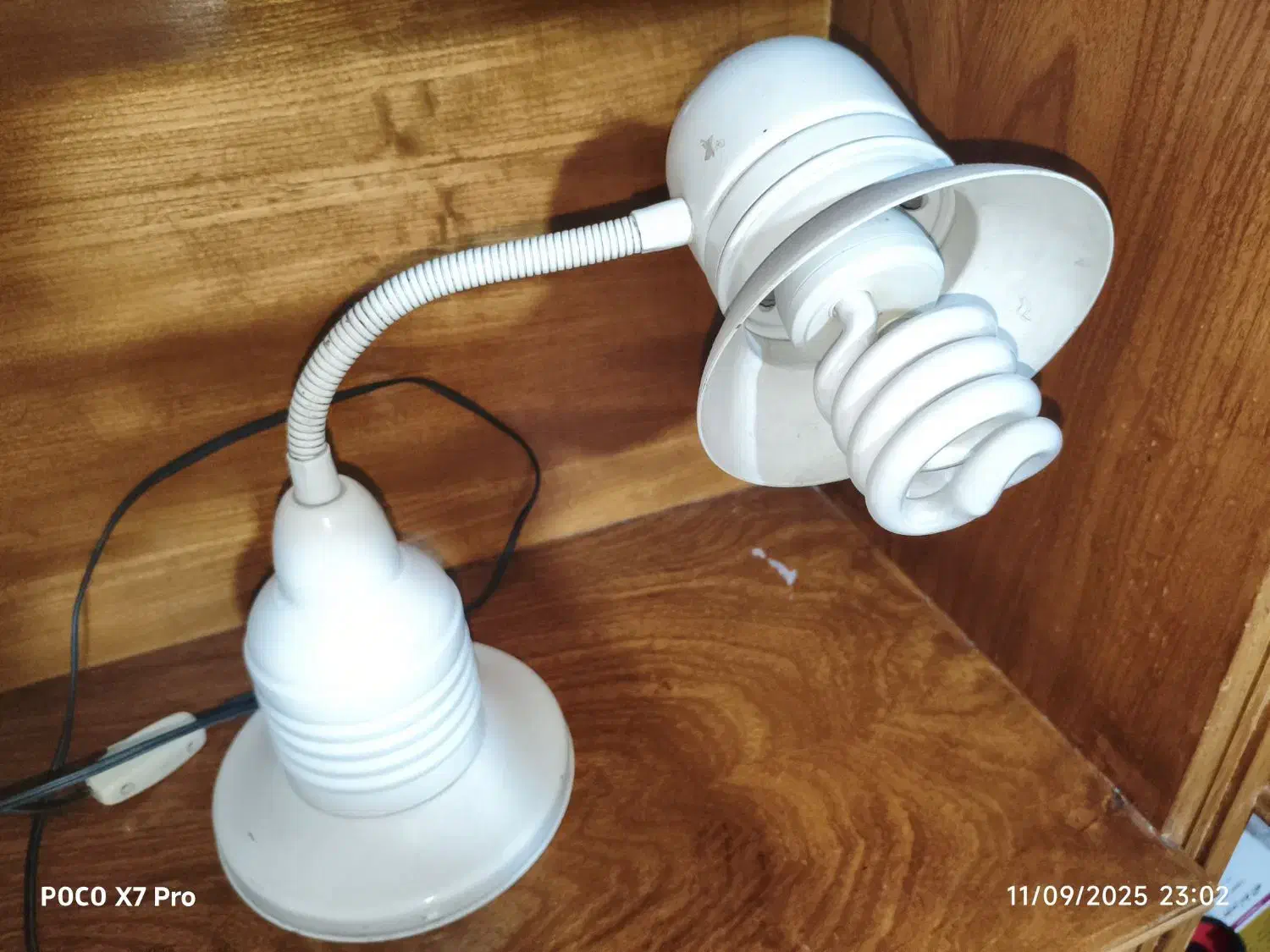 چراغ مطالعه سفید بدون مشکل|لامپ و چراغ|اصفهان, سرتاوه|دیوار