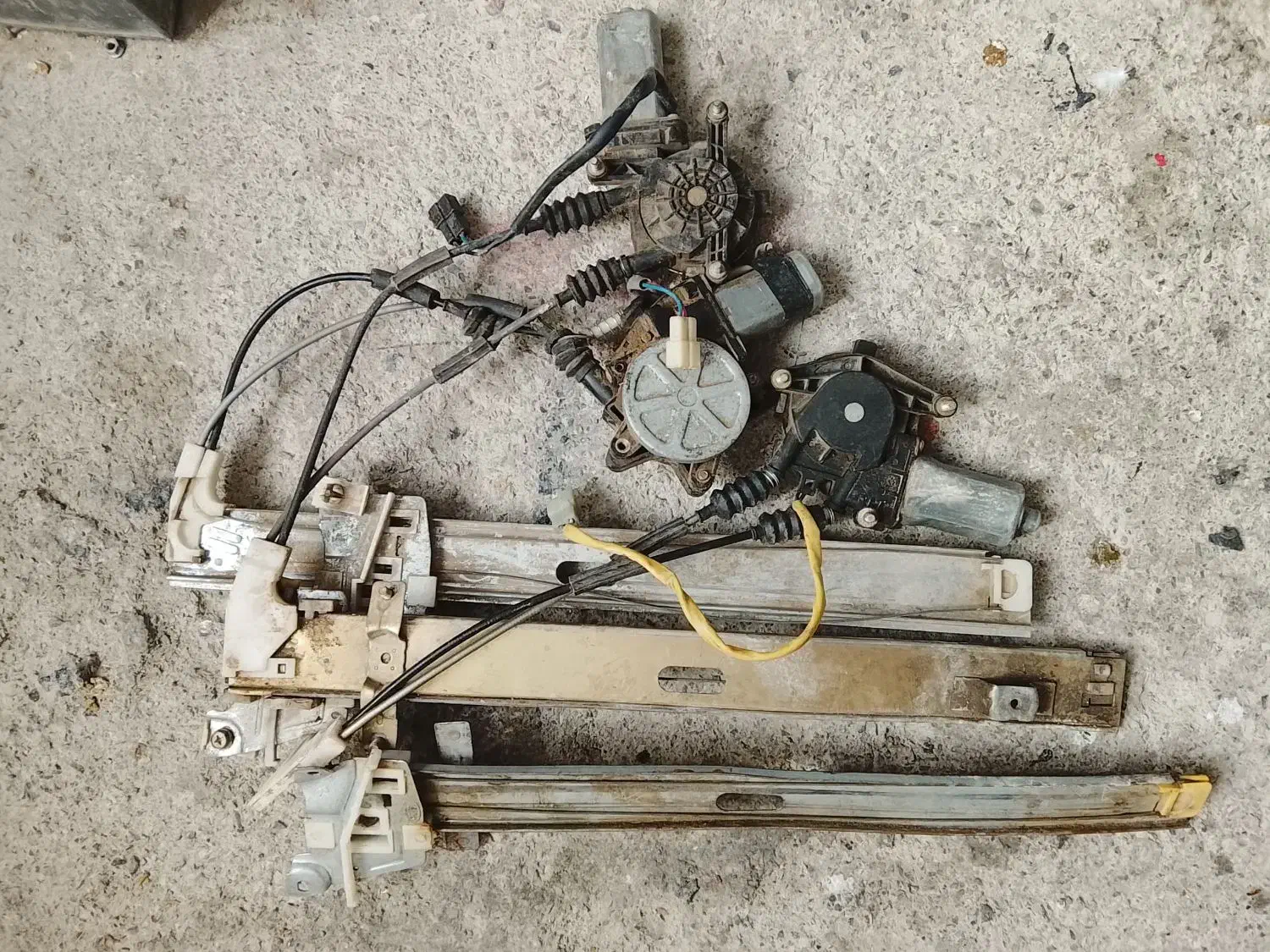 لوازم ماشین|قطعات یدکی و لوازم جانبی|زاهدان, |دیوار