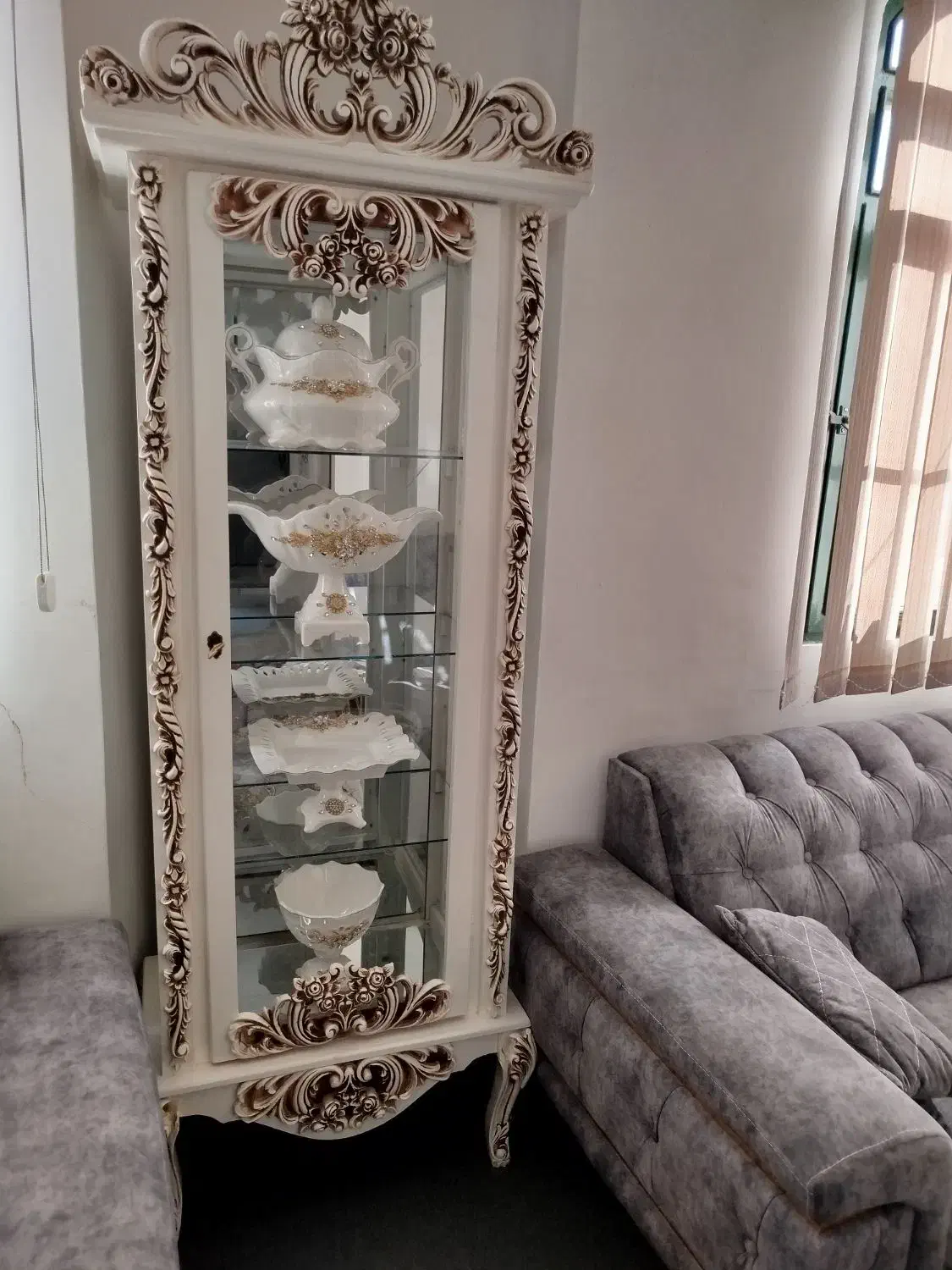 بوفه در حد نو|بوفه، ویترین، کنسول|تاکستان, |دیوار