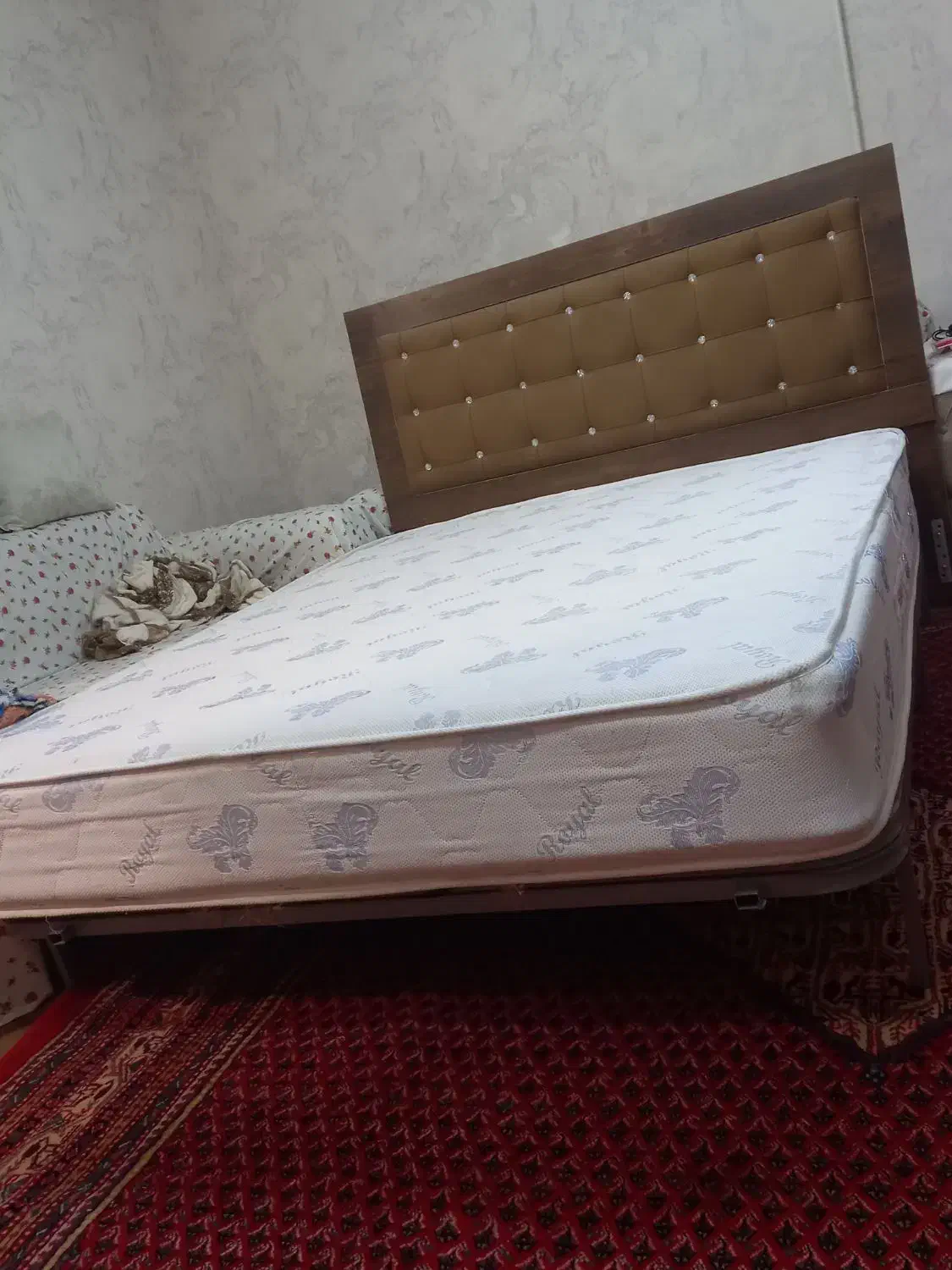 تخت دونفره جک دار|تخت و سرویس خواب|همدان, |دیوار