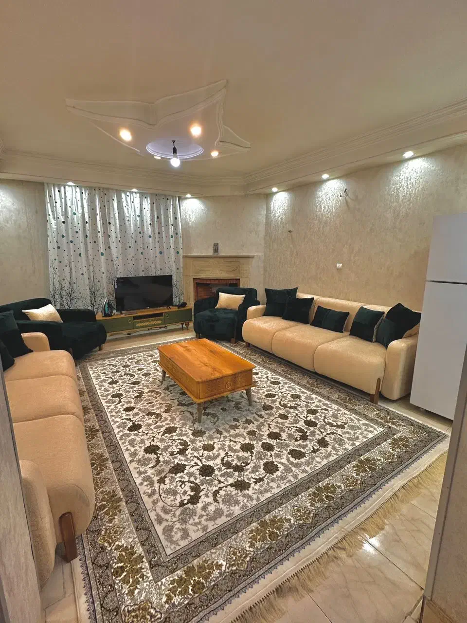 هتل آپارتمان عرفان vip/واحد مبله vip /اقامتگاه vip|اجارهٔ کوتاه‌مدت آپارتمان و سوئیت|شیراز, سینما سعدی|دیوار