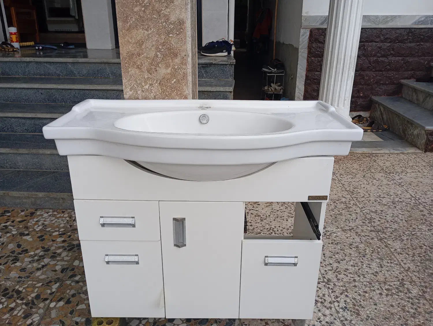 روشویی وآینه وکمد|لوازم سرویس بهداشتی|رامسر, |دیوار