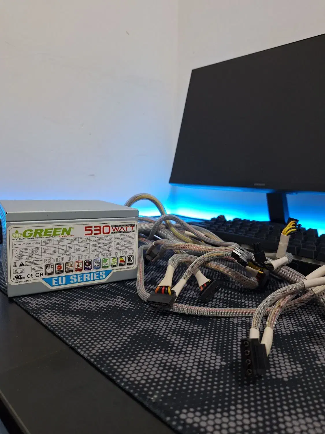 پاور گرین|قطعات و لوازم جانبی رایانه|بروجرد, |دیوار