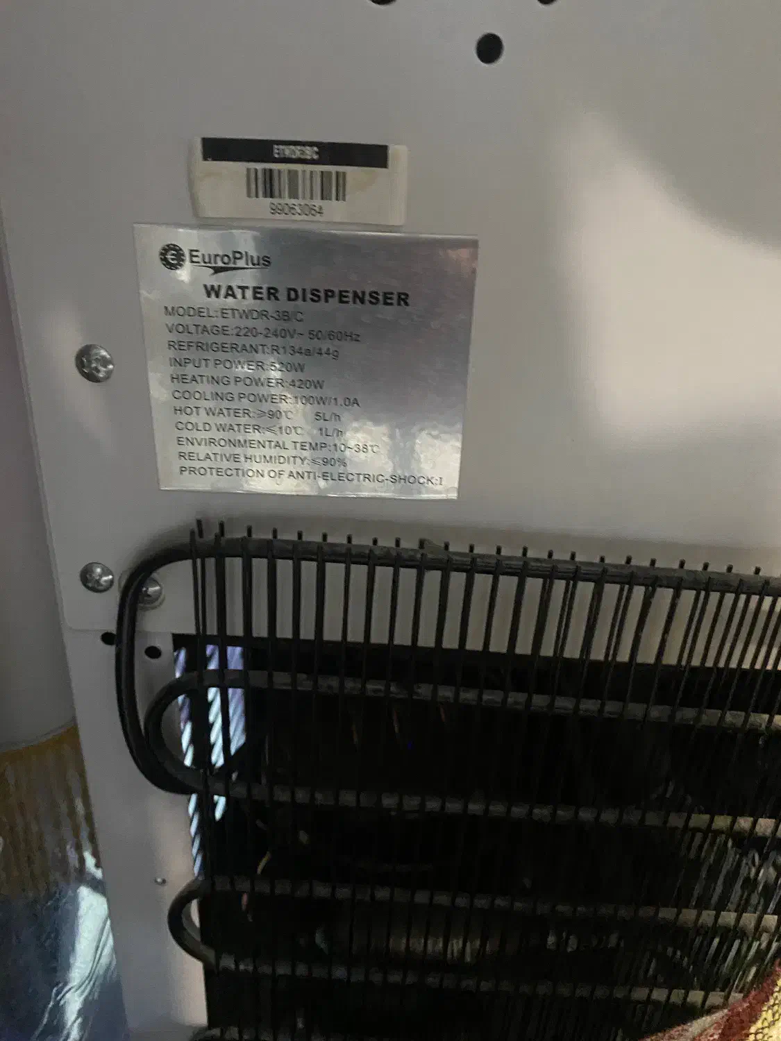 ابسرد کن یخچالدار بسیار تمیز|آب‌سردکن و تصفیه آب|کرج, حصارک بالا|دیوار