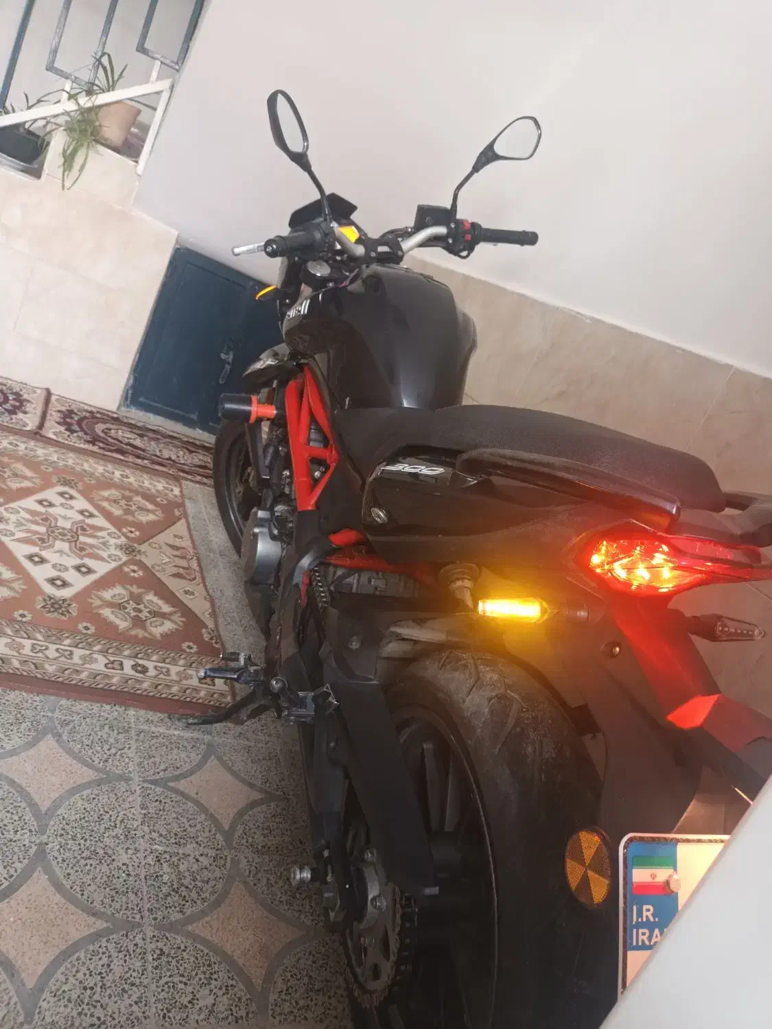 بنلی ۳۰۰جفت|موتورسیکلت|همدان, |دیوار