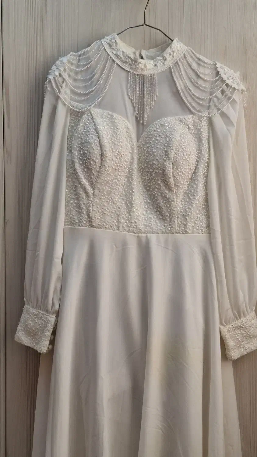 لباس عقد بله برون|لباس|ری, دولت‌آباد|دیوار