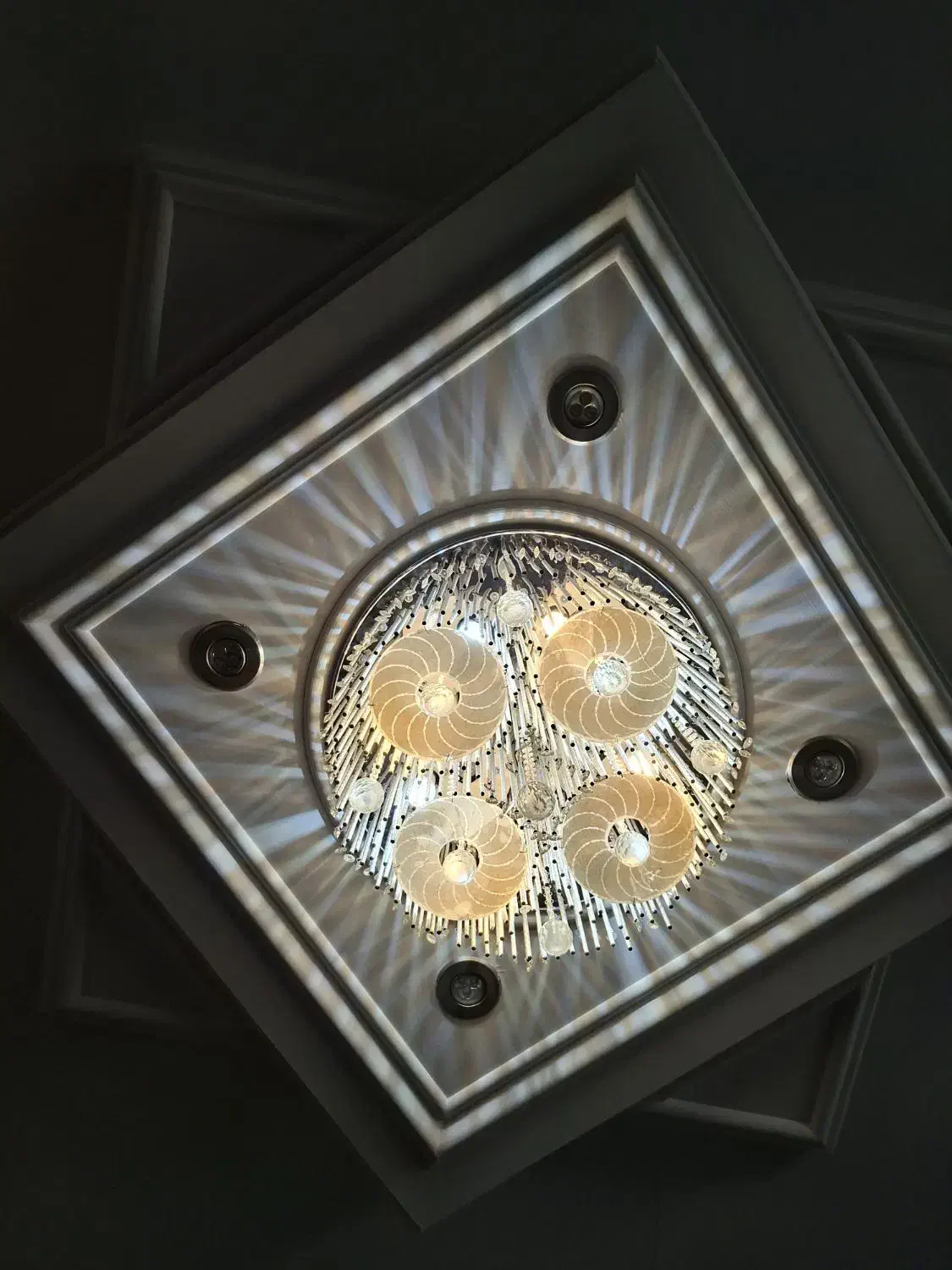 لوستر کنترل دار|لوستر و چراغ آویز|مشهد, ایثارگران|دیوار