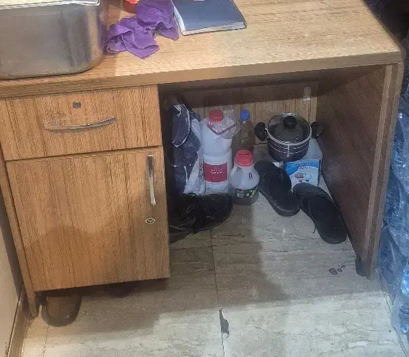 میز صندلی و کانتر اجاق سانتیفیوژ|کافی‌شاپ و رستوران|تبریز, |دیوار