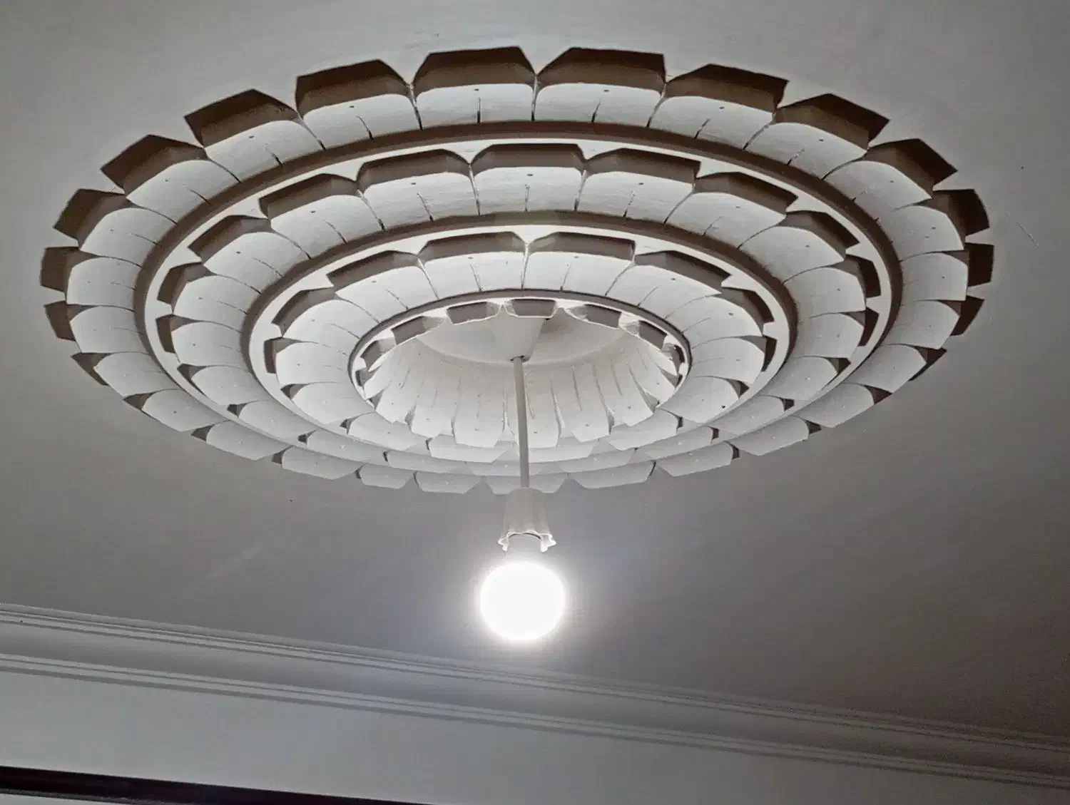 گچکاری نصب چهار چوب و پنجره و خرده کاری|خدمات پیشه و مهارت|رشت, توشیبا|دیوار