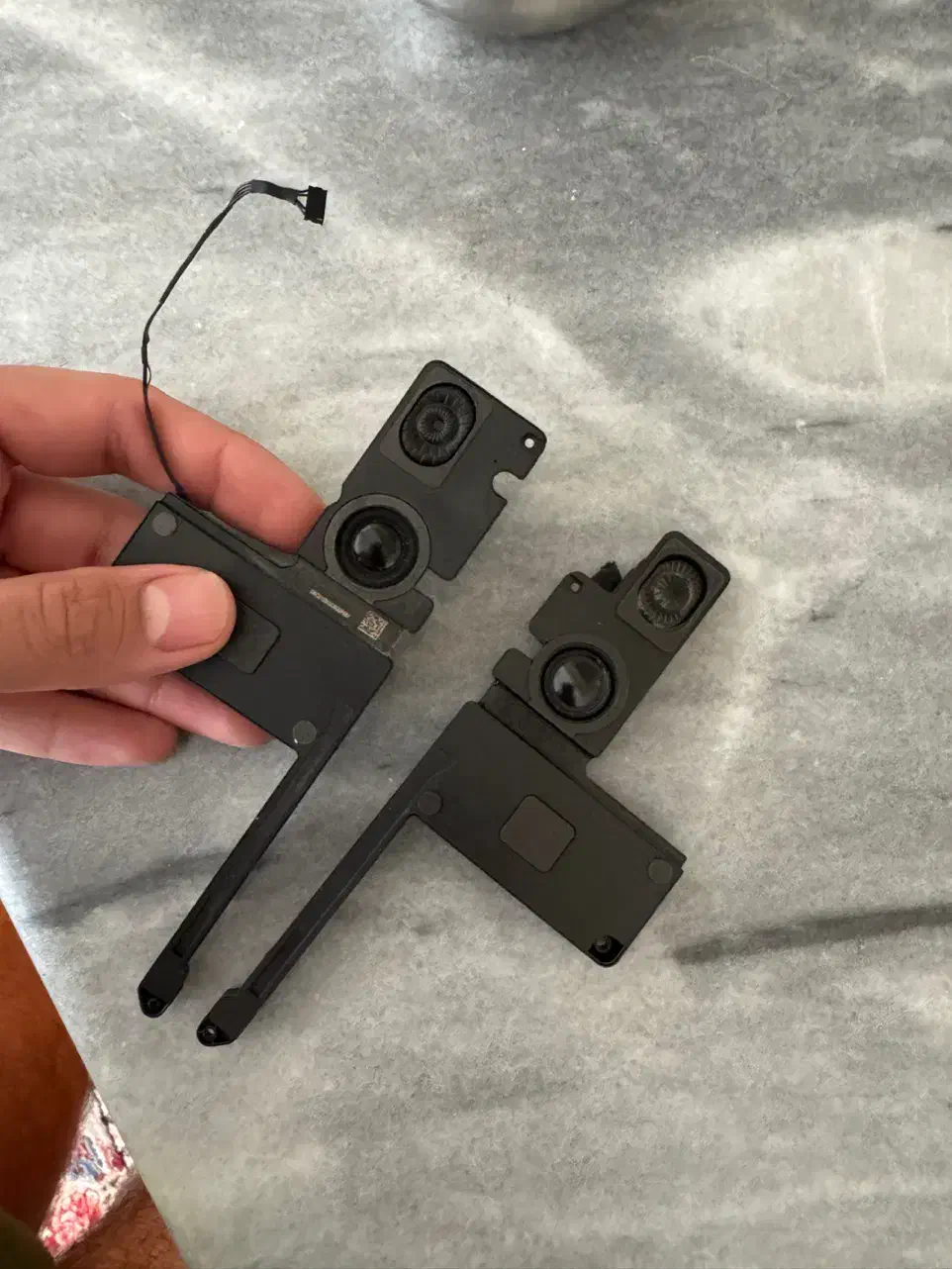 اسپیکر مک بوک پرو ۲۰۱۵ A1398|قطعات و لوازم جانبی رایانه|همدان, |دیوار