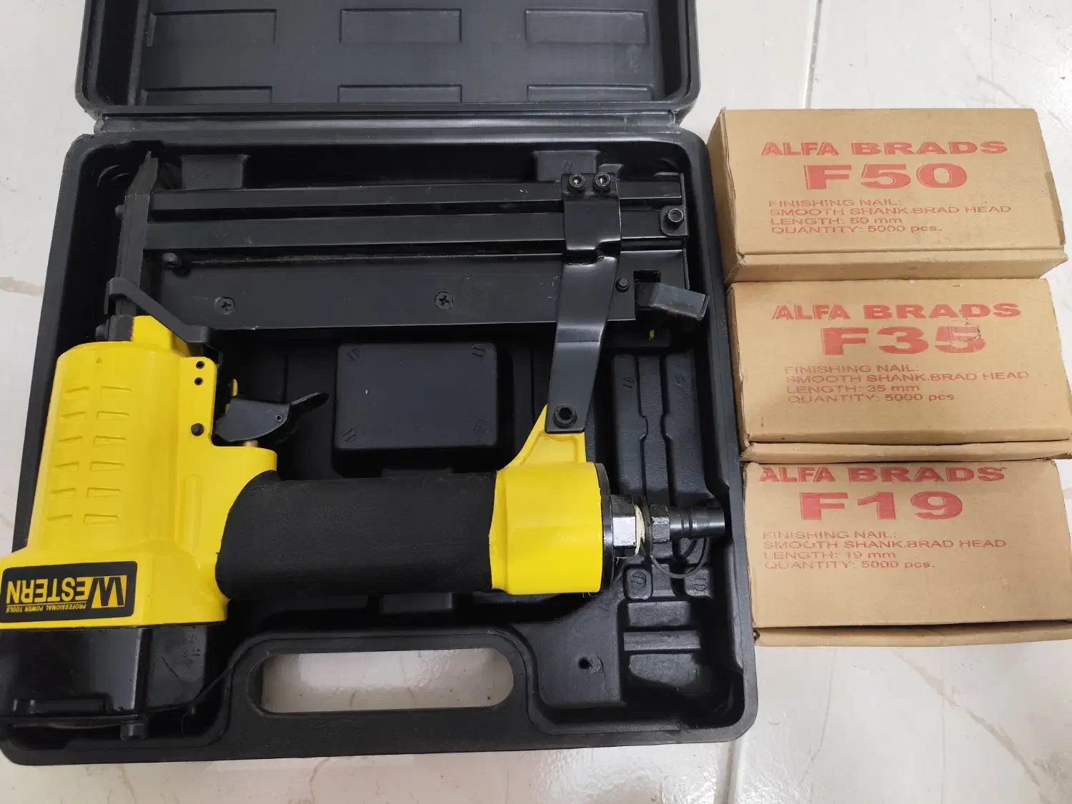 میخکوب بادی وسترن به همراه سه بسته میخ در سه سایز|ابزارآلات|کرج, کوی امامیه|دیوار