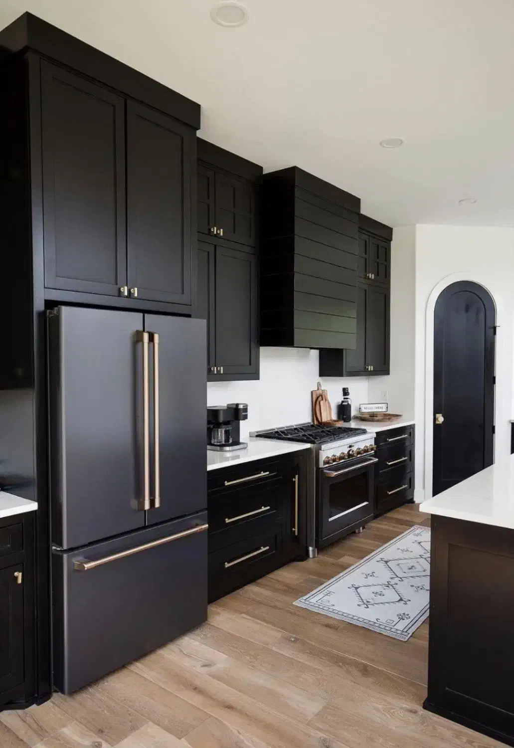 ۲۰۰متر۳خواب/تک واحدی/ حیاط اختصاصی/۱۲ مترنمازی|فروش آپارتمان|شیراز, ستارخان|دیوار