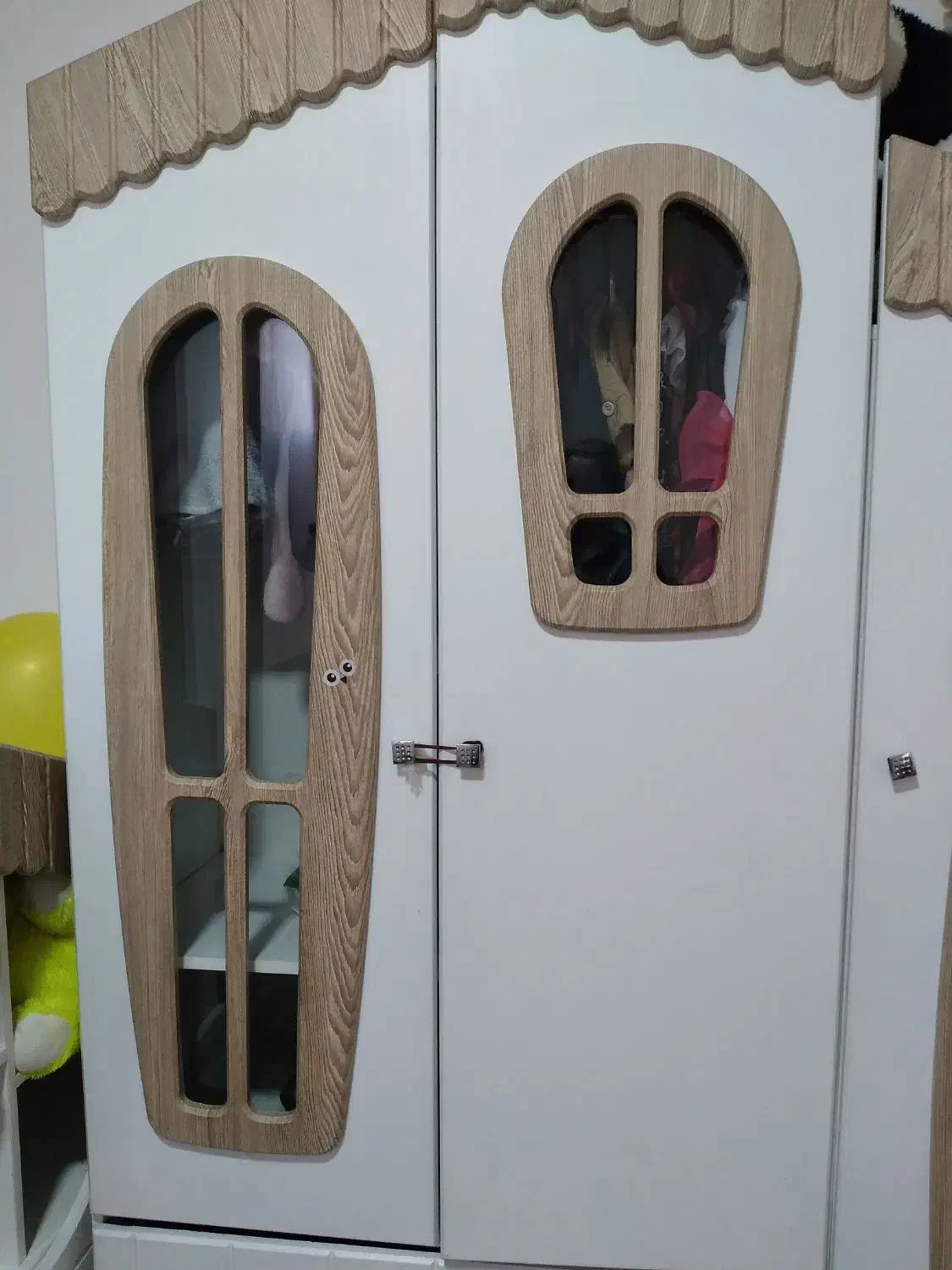 کمد دوتیکه جنس چوب  همراه با ویترین|جاکفشی، کمد، دراور|نظرآباد, رسالت|دیوار