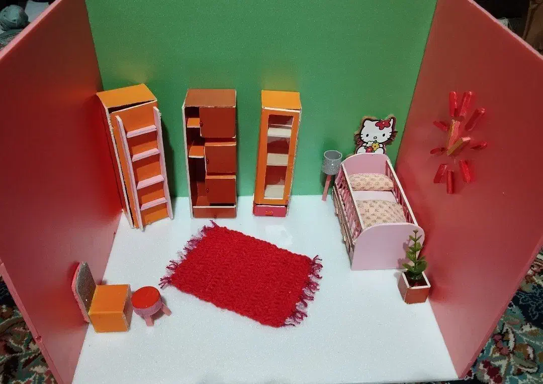 ماکت ویلایی و نوجوان|مجسمه، تندیس، ماکت|مشهد, رستگار|دیوار