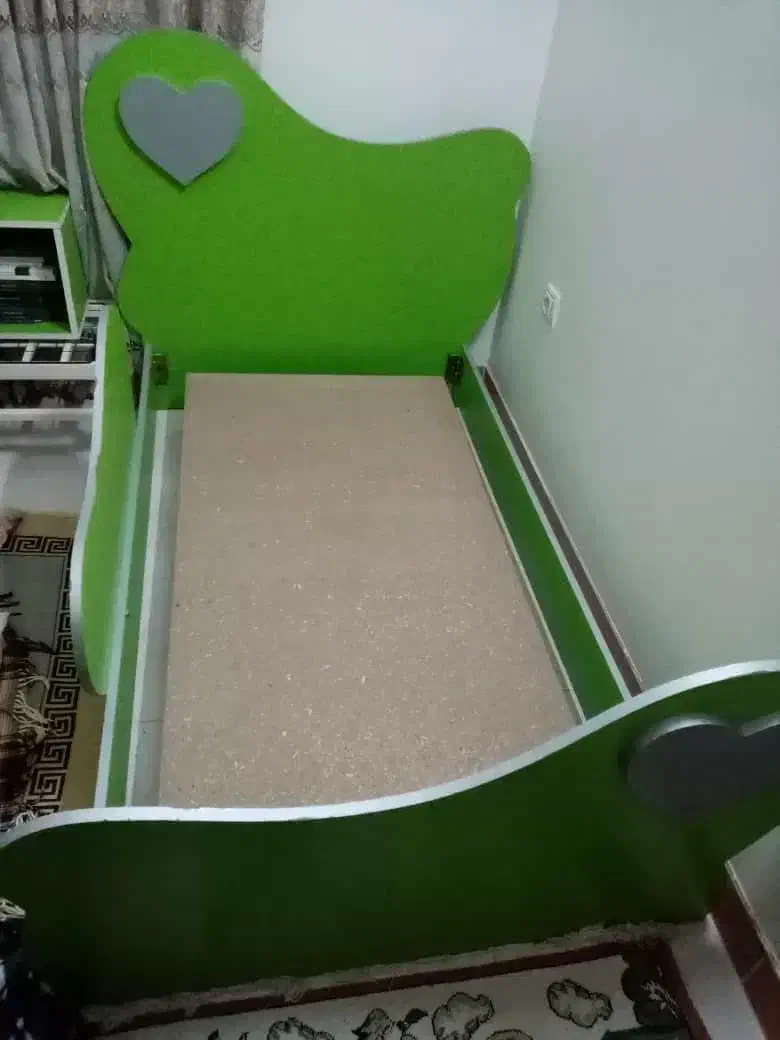 تخت کودک|تخت و صندلی بچه|امیرکلا, |دیوار