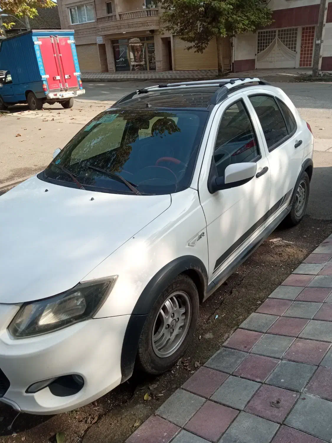 کوییک R سفید مشکی 1401|خودرو سواری و وانت|فلاورجان, |دیوار