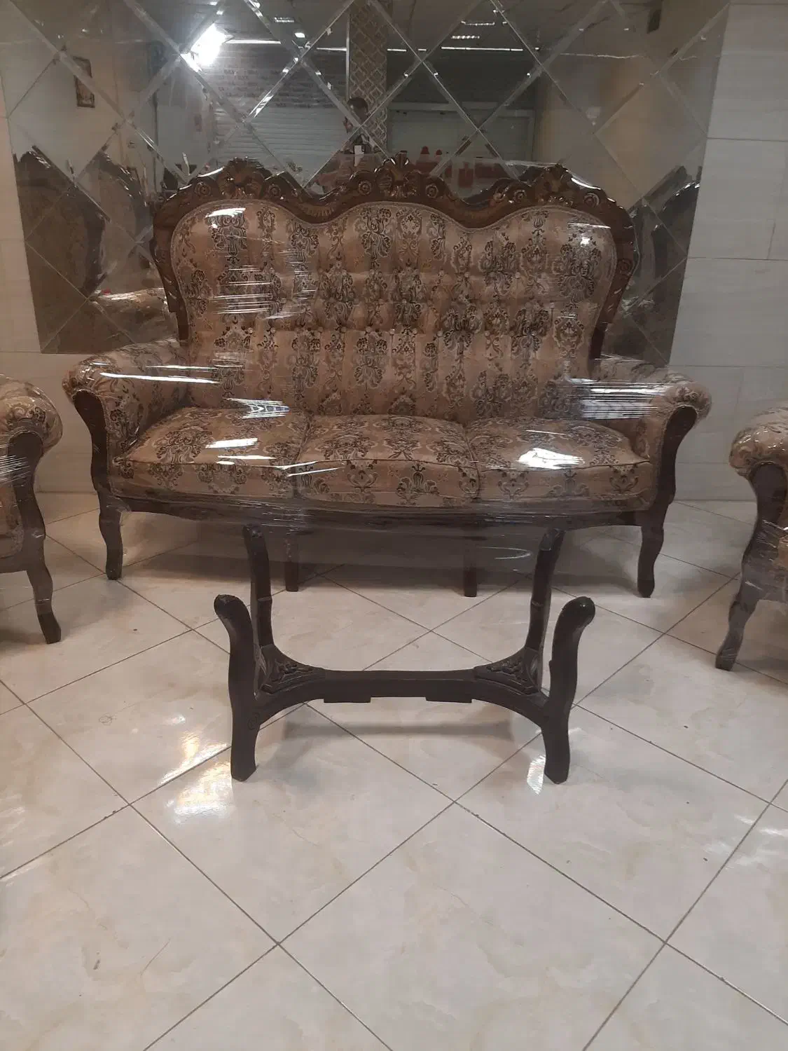 مبل استیل سلطنتی عربی۹نفره تمام چوب گردو منبت دست|مبلمان خانگی و میز عسلی|قزوین, |دیوار
