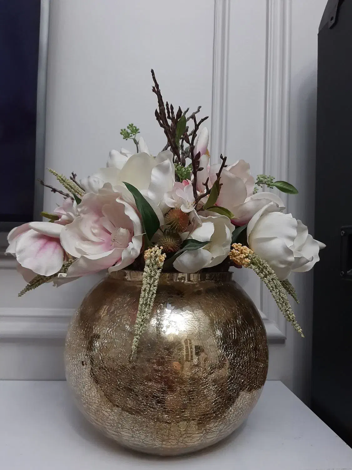 گلدان طلایی با گل لمسی قابل شستشو|گل مصنوعی|اندیشه, اندیشه فاز ۱|دیوار