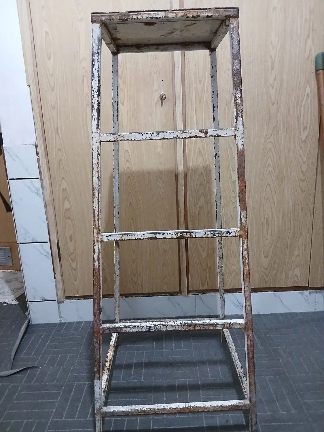 نرده بان|ابزارآلات|نجف‌آباد, شهید بهشتی|دیوار