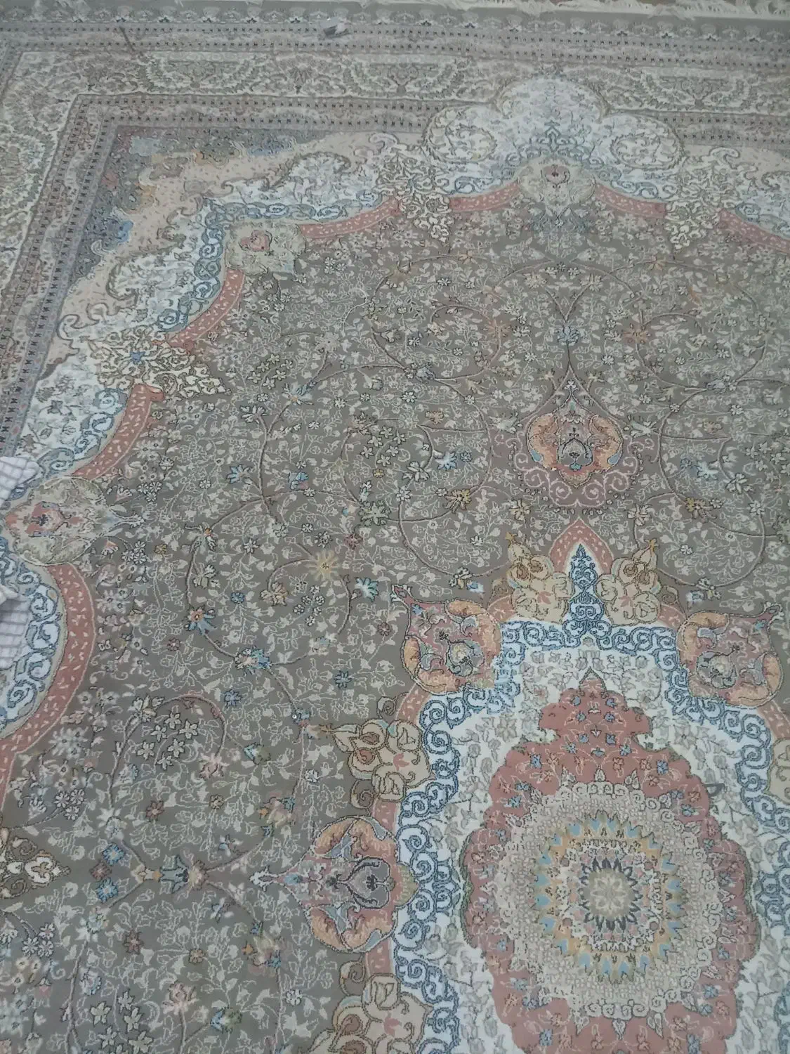 فرش، 12متر دست دوم ولی خیلی تمیز|فرش|نجف‌آباد, حومه نجف آباد|دیوار