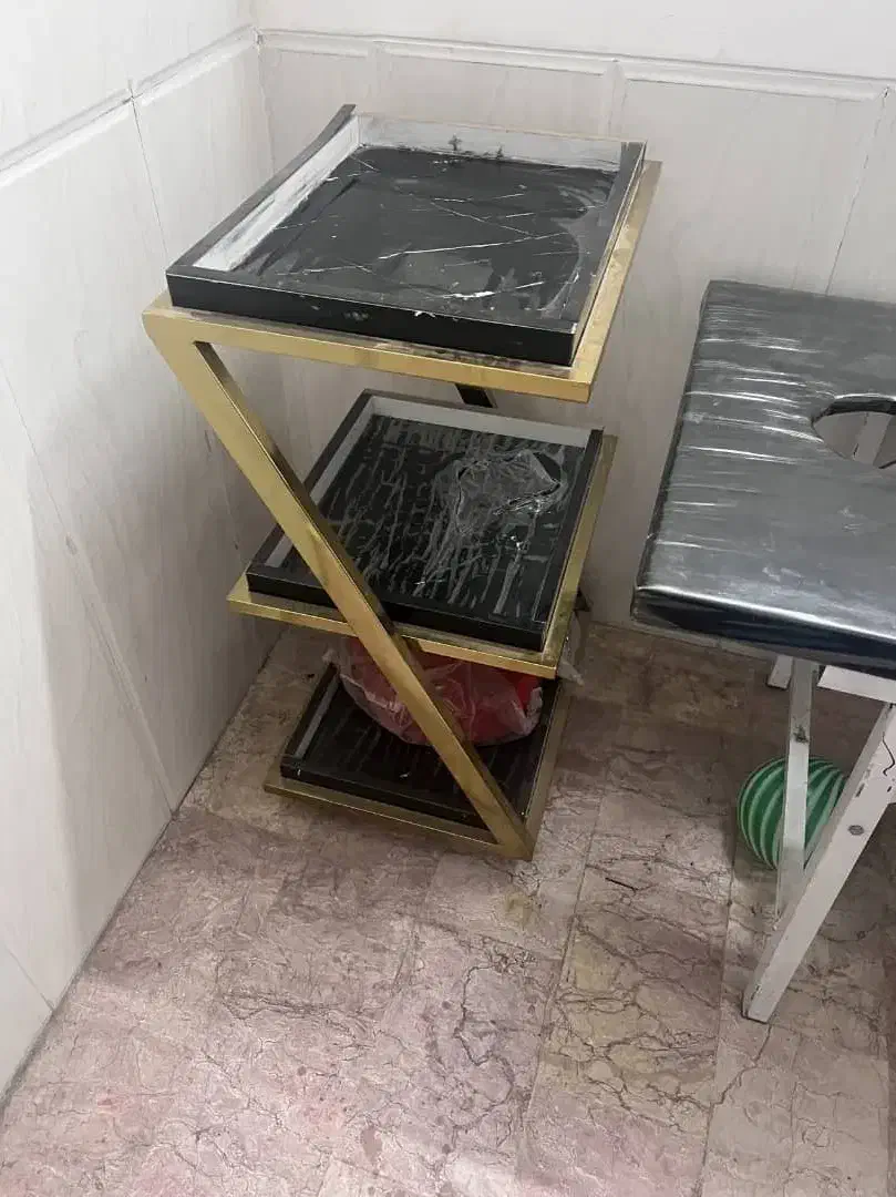 صندلی و ترولی|آرایشگاه و سالنهای زیبایی|یزد, |دیوار