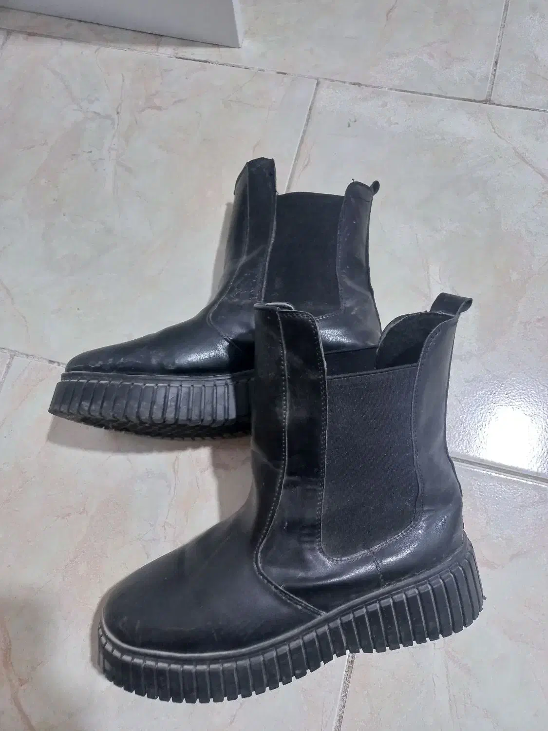 نیم بوت سایز ۳۸|کیف، کفش، کمربند|گنبد کاووس, |دیوار