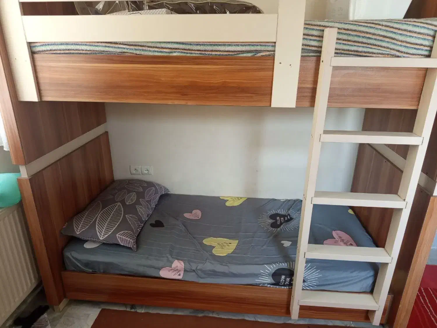 تخت دو طبقه سفارشی ساخت|تخت و سرویس خواب|پرند, فاز ۵|دیوار